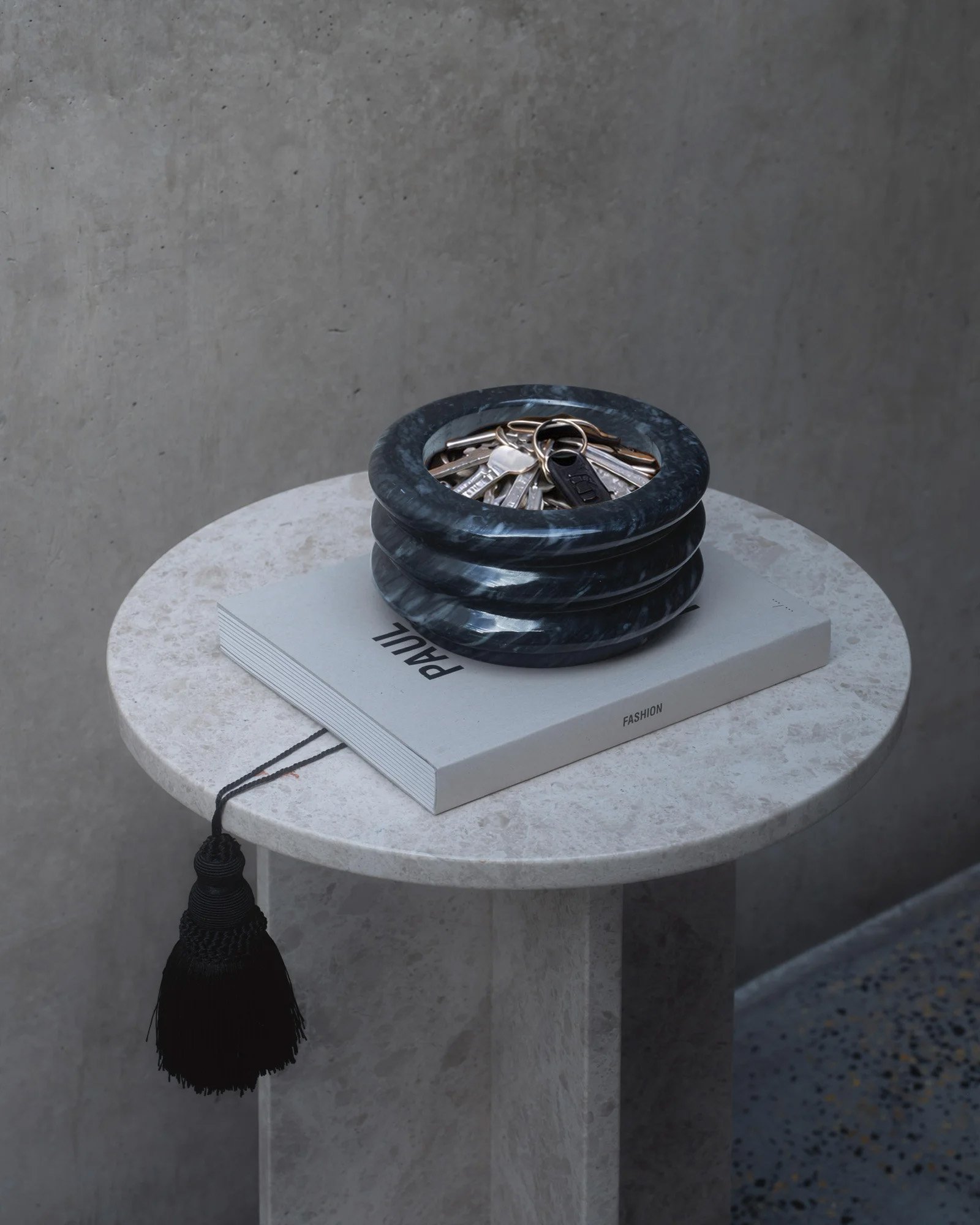 aro-candle-marmol-gris